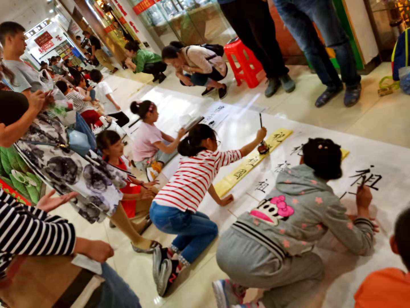 游画大中国 丹墨淘宝城 | 百名小书画家百米长卷活动精彩回顾